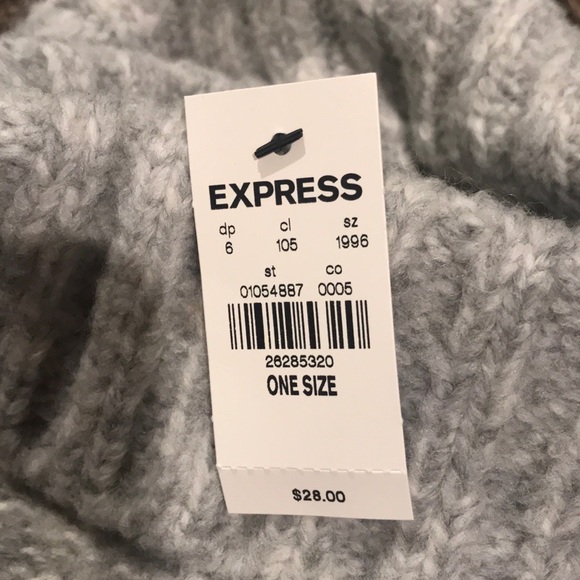 NWT EXPRESS Cable Knit Pom Beanie - Picture 3 of 4